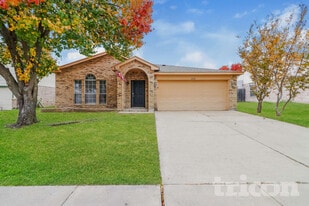 6410 Juliette Run in Arlington, TX - Building Photo
