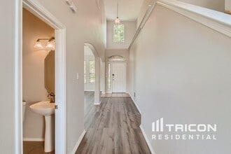 5824 Somerton Dr in Grand Prairie, TX - Foto de edificio - Building Photo