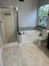 9884 Plantana Blvd in Fishers, IN - Foto de edificio - Building Photo