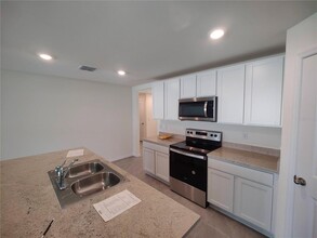 11361 SE 67th Cir in Belleview, FL - Building Photo - Building Photo