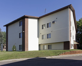 Cloudhaven Apartments in St. Cloud, MN - Building Photo - Building Photo