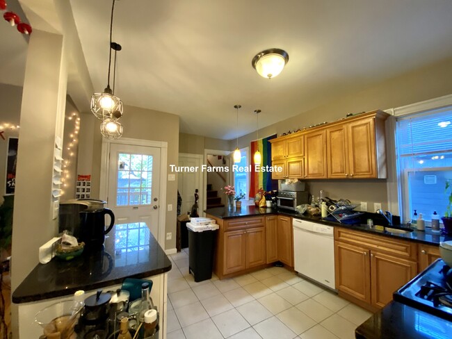 13 Sachem St, Unit 3