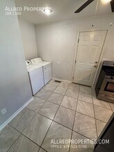995 W Hickory St in Fayetteville, AR - Building Photo - Building Photo