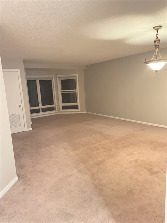 314 Riverside Ave in Medford, MA - Building Photo