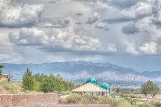 8700 Oakcrest Pl NW in Albuquerque, NM - Building Photo - Building Photo