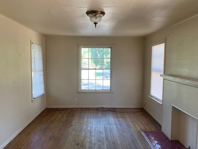 property at 5617 Virginia Ave