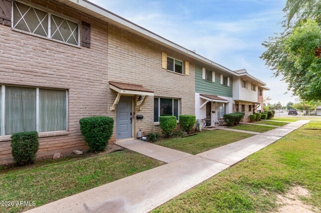 1586 West Campbell Ave in Phoenix, AZ - Building Photo - Building Photo