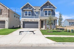 302 Willow Heights Drive in Hutto, TX - Building Photo