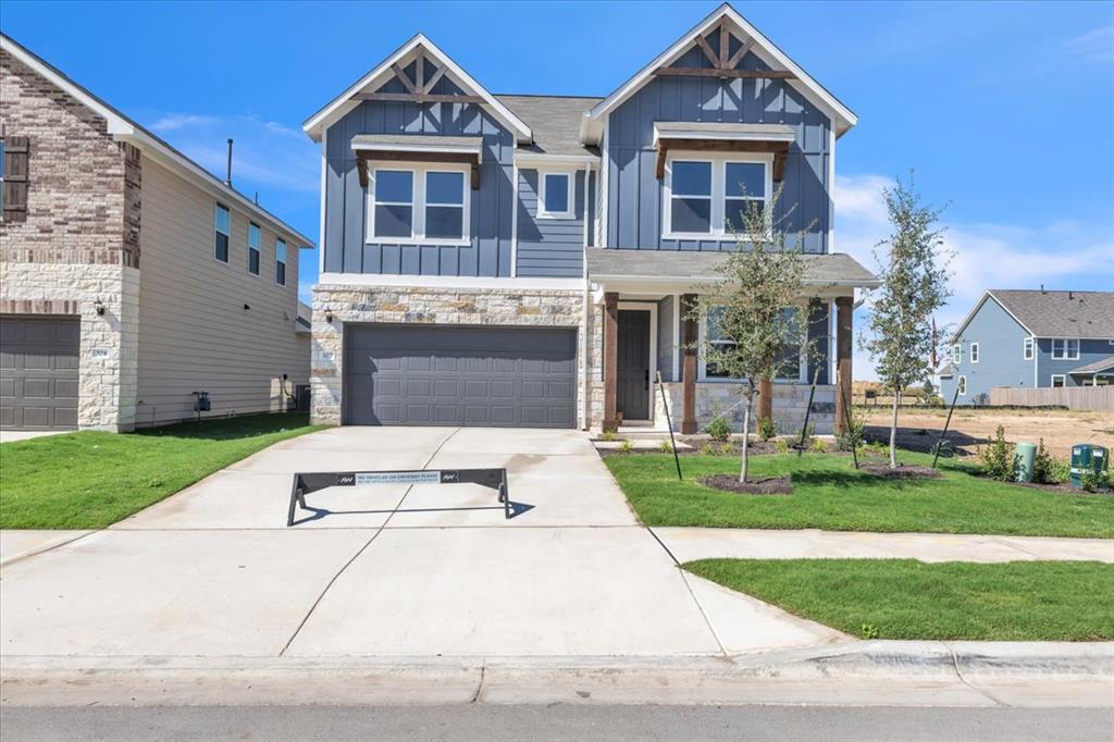 302 Willow Heights Drive in Hutto, TX - Building Photo