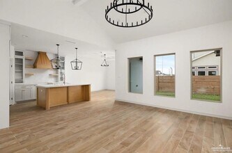 2080 Eagle Landing Dr in Edinburg, TX - Building Photo - Building Photo