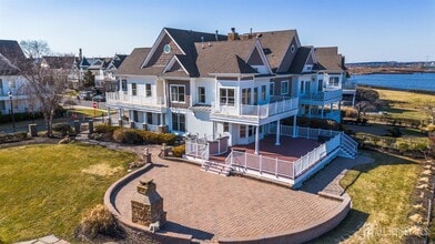 76 Raritan Reach Rd in South Amboy, NJ - Building Photo - Building Photo