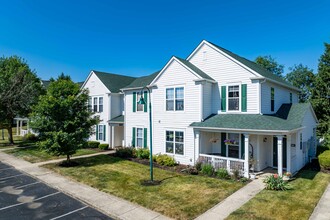 Gorden Farms Luxury Condominiums in Dublin, OH - Foto de edificio - Building Photo