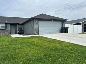 1308 W Javelin St in Moses Lake, WA - Building Photo