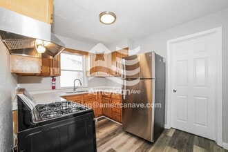 2200 N Wisconsin Ave in Peoria, IL - Foto de edificio - Building Photo