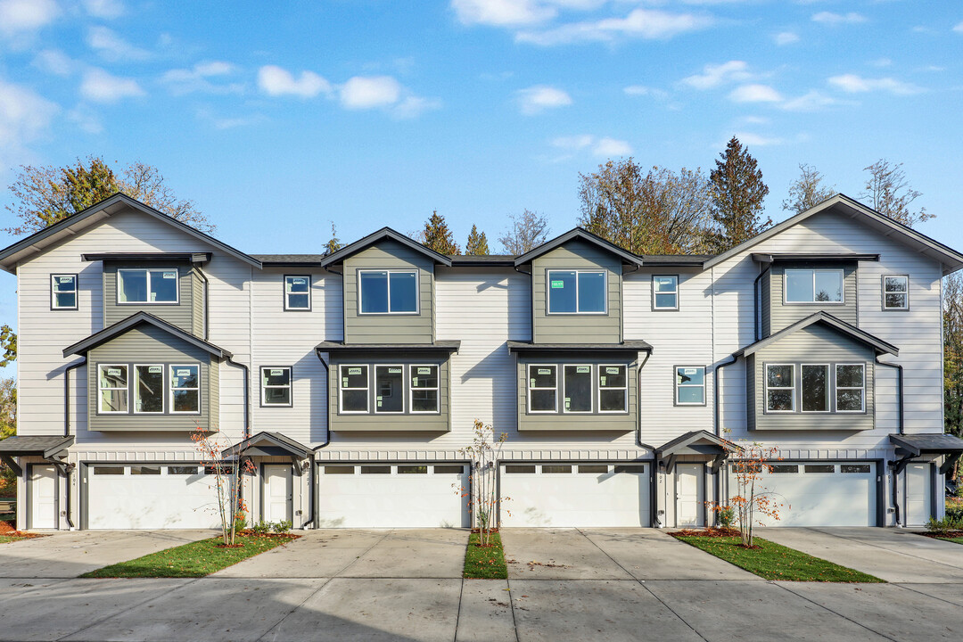 Town Homes at The Ridge in Blaine, WA - Building Photo