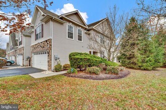 25 Miller Cir in Pennington, NJ - Building Photo - Building Photo