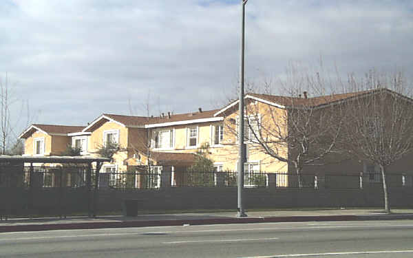 14254-14262 Foothill Blvd in Sylmar, CA - Foto de edificio