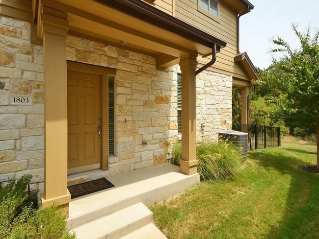 1310 W Parmer Ln in Austin, TX - Building Photo - Building Photo