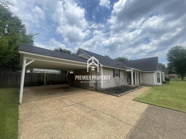 5748 Heartwood Dr in Memphis, TN - Building Photo - Building Photo