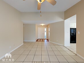 7707 Canova Way in Sacramento, CA - Building Photo - Building Photo