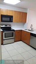 20554 SW 93rd Ave in Cutler Bay, FL - Building Photo - Building Photo