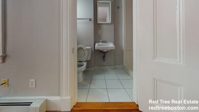 61 Dana St, Unit 8 in Cambridge, MA - Foto de edificio - Building Photo