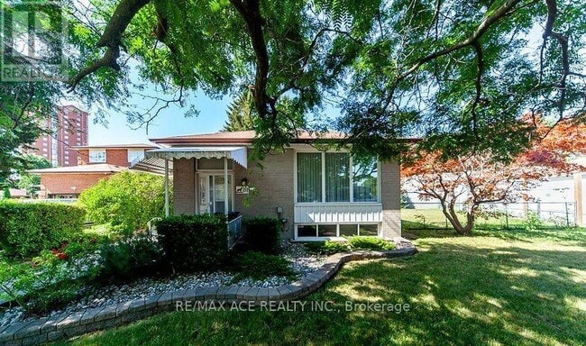 property at 61 Lord Roberts Dr