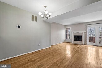 2002 Derby Ridge Ln in Silver Spring, MD - Building Photo - Building Photo