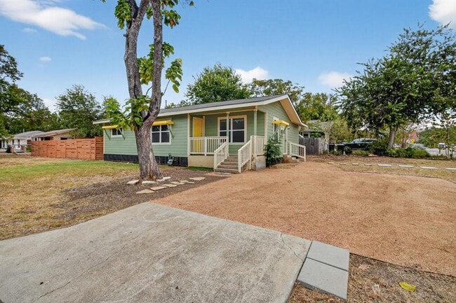 515 W 8th St in Georgetown, TX - Building Photo - Building Photo