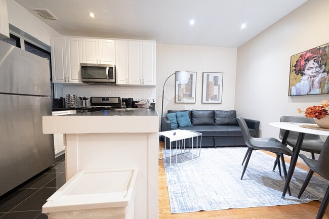 230 W 113th St in New York, NY - Building Photo - Building Photo