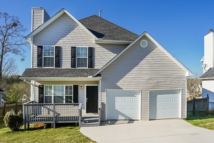 102 St Ann St in Dallas, GA - Foto de edificio