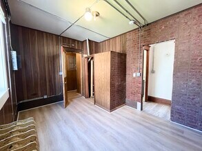 216 E South St in Woodstock, IL - Building Photo - Building Photo