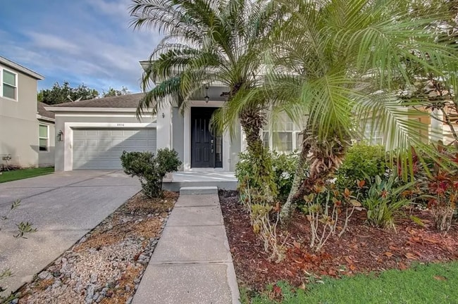 8436 Greenbank Blvd in Windermere, FL - Foto de edificio - Building Photo