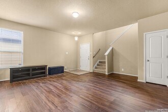 7118 Sunny Day in San Antonio, TX - Building Photo - Building Photo