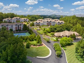 Bluffs at Riverview in Birmingham, AL - Building Photo