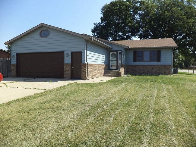 property at 25 Oak Dr SW
