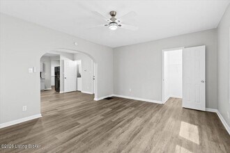 1018 S 47th St in Louisville, KY - Building Photo - Building Photo