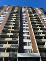 2016 Fullerton Av in North Vancouver, BC - Building Photo