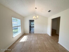 732 Grand Parke Dr in Jacksonville, FL - Building Photo - Building Photo