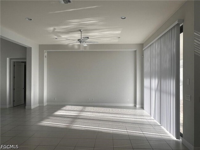 305 NE 19th Pl