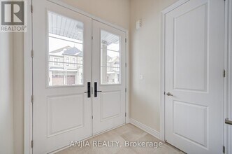 3428 Mosley Gate in Oakville, ON - Building Photo - Building Photo