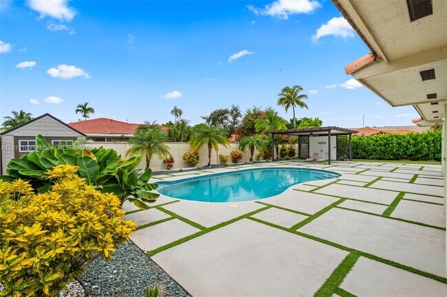 property at 11380 SW 180th St