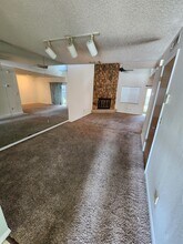 5911 Idle Forest Pl in Tampa, FL - Building Photo - Building Photo