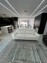 39 SE 7th St in Dania Beach, FL - Building Photo - Building Photo