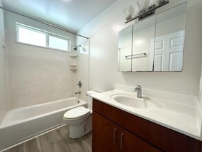 1516 Evelyn Ln in Honolulu, HI - Building Photo - Building Photo