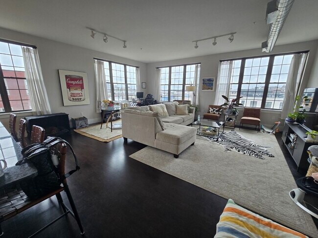 154 W 2nd St in Boston, MA - Building Photo - Building Photo