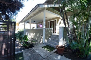 6407 Dix St in Los Angeles, CA - Building Photo