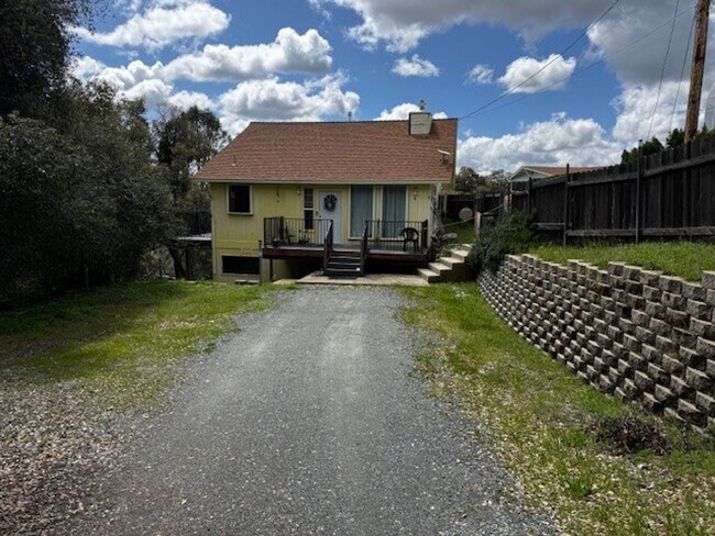 21498 Longeway Rd in Sonora, CA - Building Photo - Building Photo