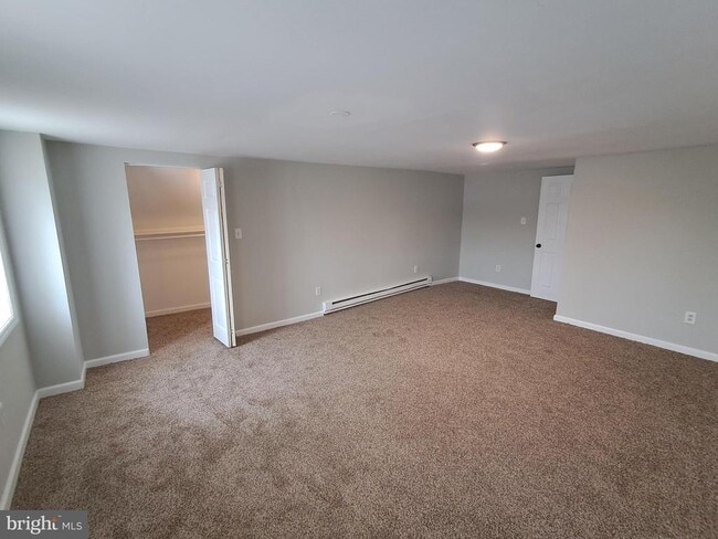 33 Mill St in Mount Holly, NJ - Building Photo - Building Photo