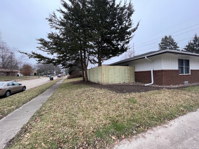property at 1107 E Willard St